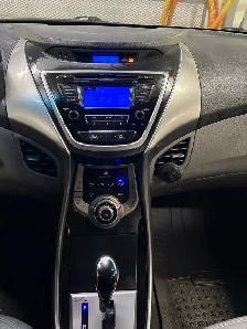 2013 Hyundai Elantra - Photo 9