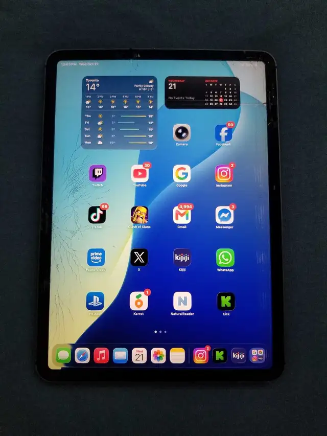 Apple iPad Pro 11-inch 256GB LTE cellular cracked screen