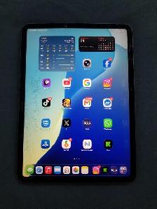 Apple iPad Pro 11-inch 256GB LTE cellular cracked screen