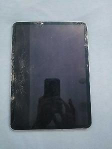 Apple iPad Pro 11-inch 256GB LTE cellular cracked screen - Photo 2
