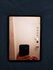 Apple iPad Pro 11-inch 256GB LTE cellular cracked screen - Photo 5