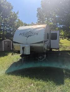 Assorted Travel Trailers for Sale or Scrap - Photo 8