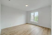 UNITÉ CONDO 5 1/2 AU 1ERE ÉTAGE AVEC 3 CHAMBRES RIVE-SUD WOW! - Photo 8