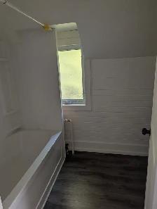 3 Bedroom house located in a quiet part of Corner Brook - Photo 2