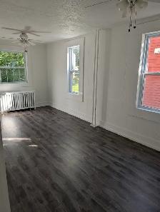 3 Bedroom house located in a quiet part of Corner Brook - Photo 3