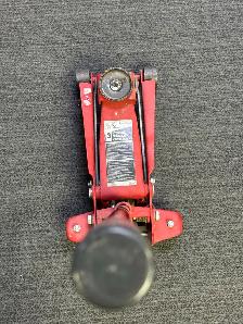 Big red 3 Ton floor jack - Photo 2