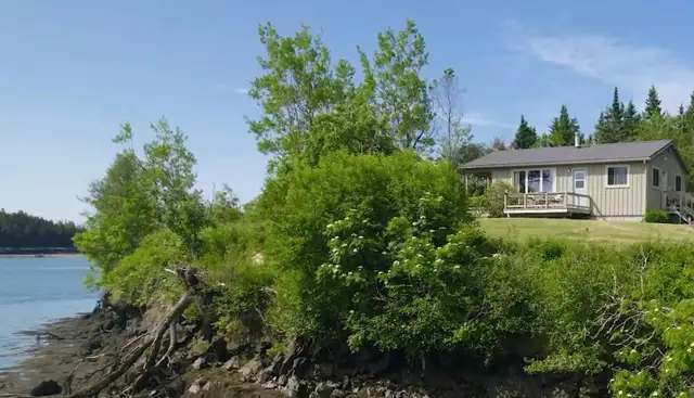 23 Leavitt Head Cemetery Rd - 3 Bed Waterfront House, Back Bay