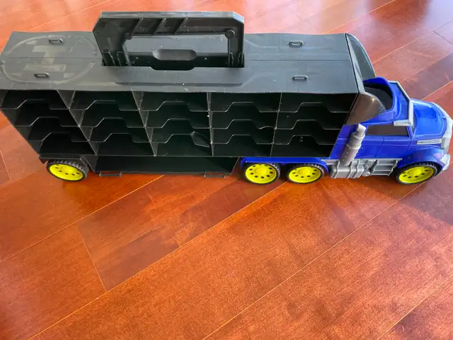 LARGE TOY TRUCK/transport carrier
