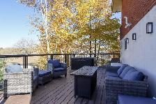 All-Brick Bungalow, Garage & Hot Tub - 885 Adelaide St - Photo 2