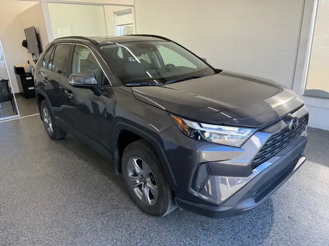 2025 Toyota RAV4 Hybrid XLE AWD,