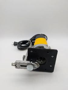 (B6633) DeWalt DW670 Corded Laminate Trimmer Trim Router 120V - Photo 2