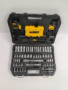 (B6438) Dewalt Tool Set Missing 2 Bit In Case - Photo 2
