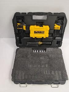 (B6438) Dewalt Tool Set Missing 2 Bit In Case - Photo 6