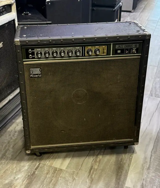 ROLAND JC-80 Jazz  Chorus Combo Amplifier