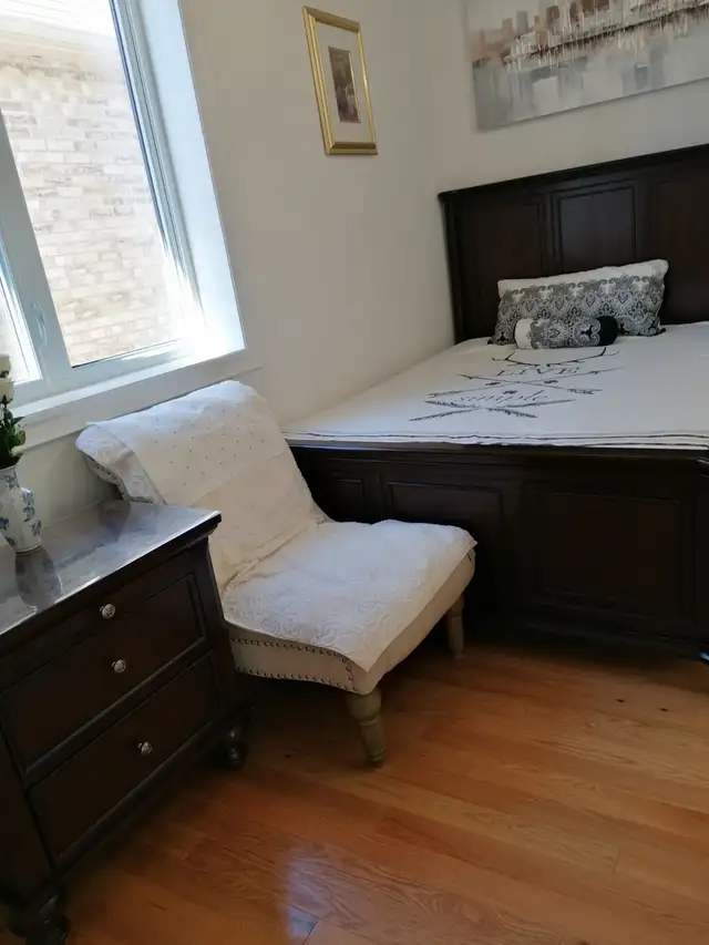 Richmond Hill quiet clean one bedroom Yonge and Elginmills