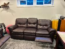 Leather La Z Boy reclining Sofa and Loveseat. - Photo 2