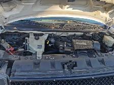 2017 Chevrolet G3500 Cutaway Box Van 6L V8 - Photo 5