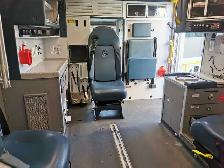 2017 Chevrolet G3500 Cutaway Box Van 6L V8 - Photo 8