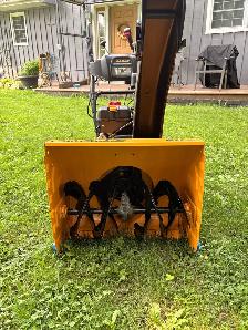 Cub Cadet snowblower 24 - Photo 3