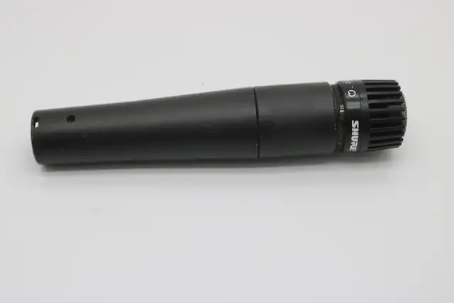 Shure SM57 Dynamic Microphone (#44045-3)