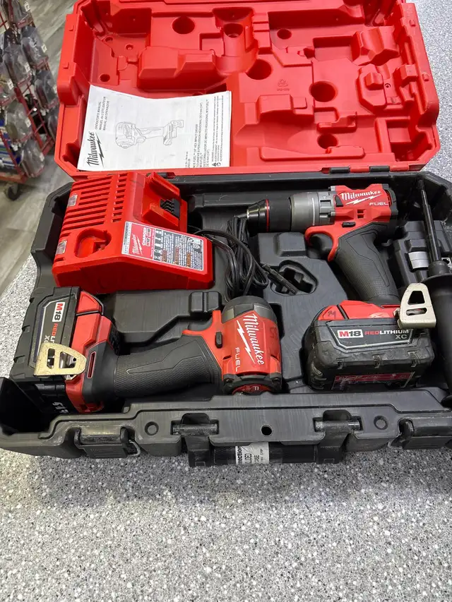 Milwaukee 3697 18v Fuel Hex Impact Kit