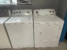 Laveuse sécheuse traditionnelles blanches Whirlpool