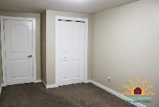 Bright, classy and modern legal BASEMENT SUITE of house - Photo 9