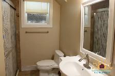 Bright, classy and modern legal BASEMENT SUITE of house - Photo 10