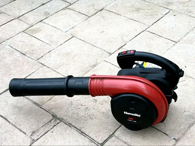 Homelite D25MHV Gas Leaf Blower – 25cc – 160 MPH – Great Cond.