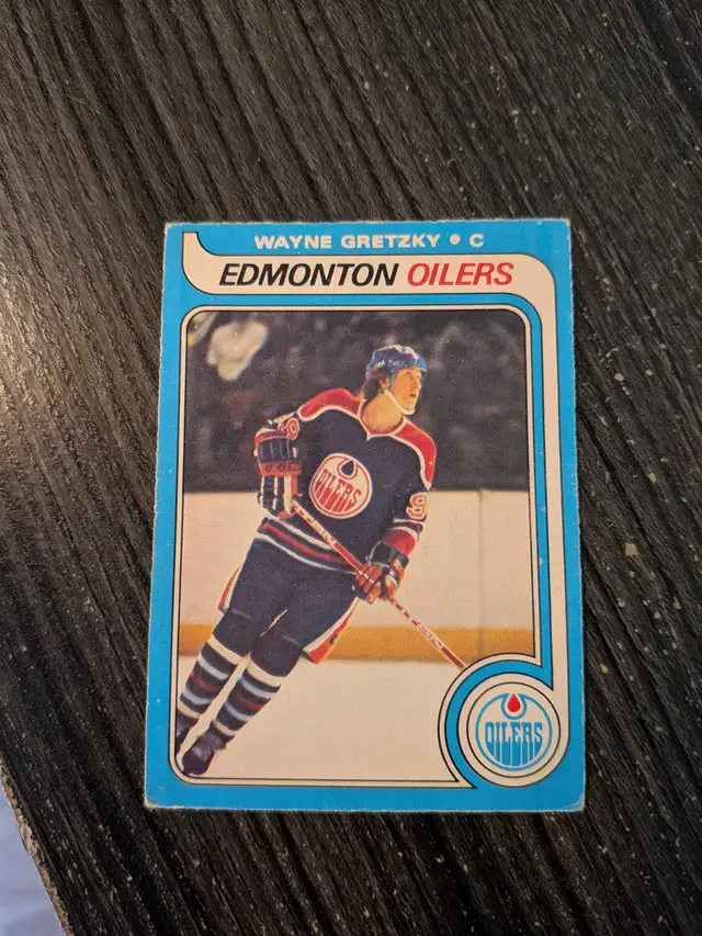 1979/80 opee chee # 18 W. Gretzky rookie card