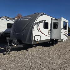 2015 Radiance 22RBDS-WELL EQUIPPED COUPLES COACH,4990 LBS,FINANC - Photo 2