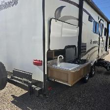 2015 Radiance 22RBDS-WELL EQUIPPED COUPLES COACH,4990 LBS,FINANC - Photo 4