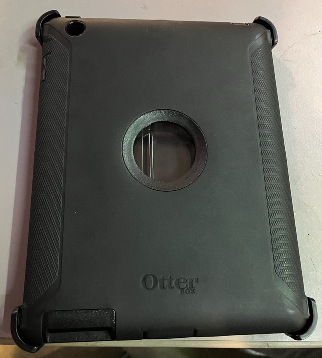 OtterBox Defender Series Case Apple iPad 2 3 4 Black NIB