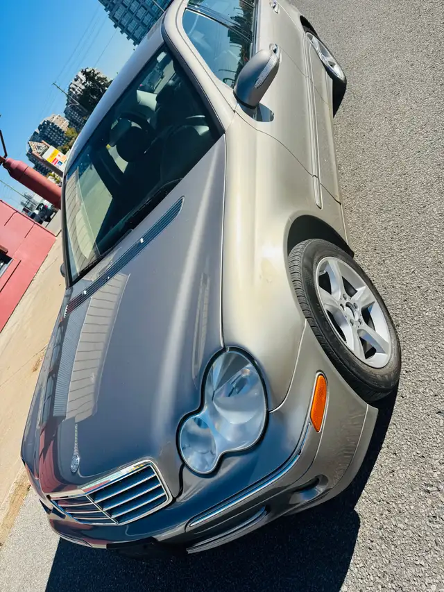 2007 Mercedes Benz C230 ( LOW KM )