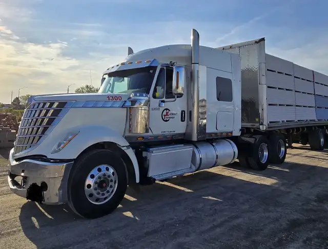 AZ flatbed driver