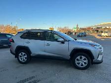 2021 Toyota RAV4 AWD / LOW KM - Photo 2