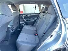 2021 Toyota RAV4 AWD / LOW KM - Photo 8