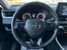 2021 Toyota RAV4 AWD / LOW KM - Photo 11