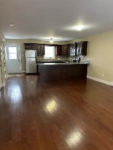 235 Saint John St, West - 4 Bedroom Apartment - Photo 3