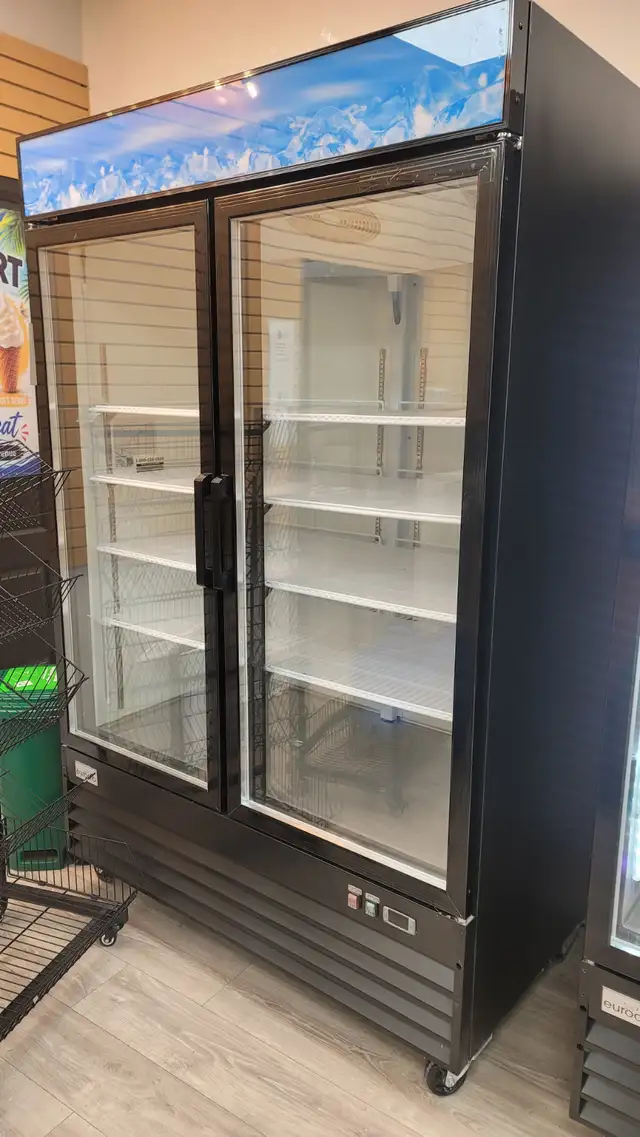 Looking for 2 resource and a truck to move 2 fridge and mobile s