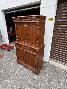 Free delivery antique Vintage Wooden Hutch Cabinet - Photo 3