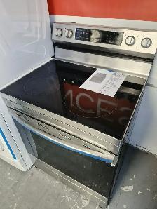 Samsung 30' Electric Range — 6.3 cu. ft., Convection, Glass Top - Photo 2