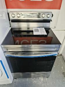 Samsung 30' Electric Range — 6.3 cu. ft., Convection, Glass Top - Photo 3