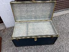 Free delivery used Vintage Style Decorative Storage Trunk - Photo 2