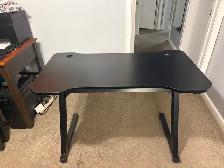 Free delivery used Black gaming desk - Photo 2