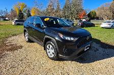 2024 Toyota Rav4 LE AWD /ACCIDENT FREE & ONE OWNER/MECHANICALLY - Photo 3