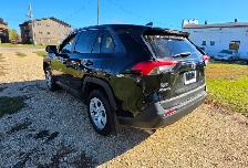 2024 Toyota Rav4 LE AWD /ACCIDENT FREE & ONE OWNER/MECHANICALLY - Photo 14