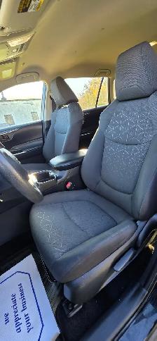 2024 Toyota Rav4 LE AWD /ACCIDENT FREE & ONE OWNER/MECHANICALLY - Photo 26