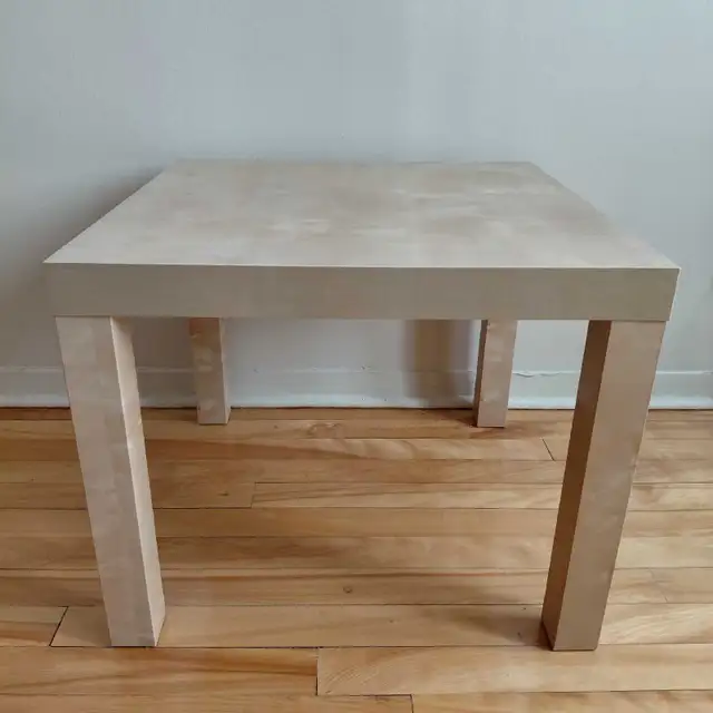 Table IKEA LACK couleur bouleau