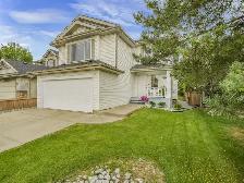 Renovated 4 Bed Hodgson Home, Bonus Room, Solar   EV Charger - Photo 2